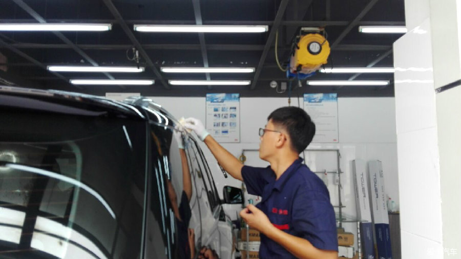 東營(yíng)汽車(chē)裝飾美容-奔馳GLE320全車(chē)鍍晶-美佳汽車(chē)服務(wù)中心